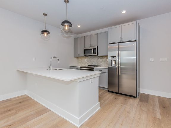 4th image of 65 Cricket Ave #405