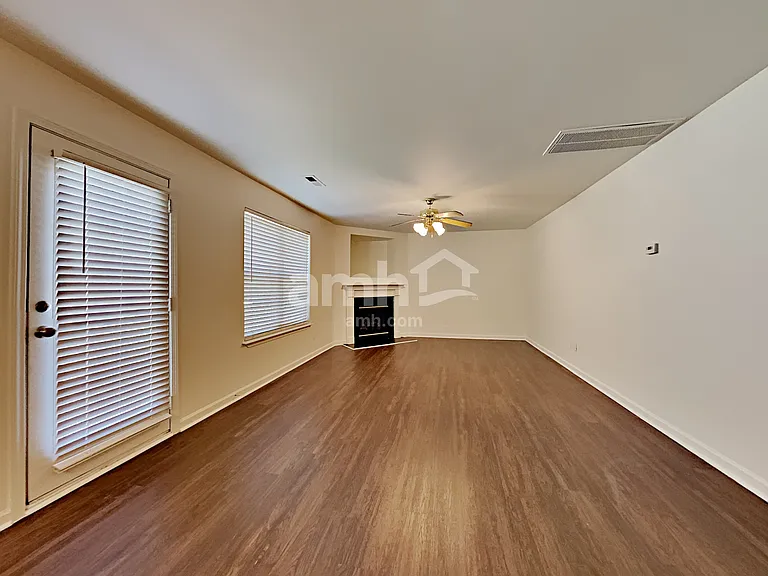 117 Rock Glen Ct — Photo 9