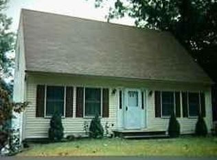 22 Cayuga Trl, Oak Ridge, NJ 07438