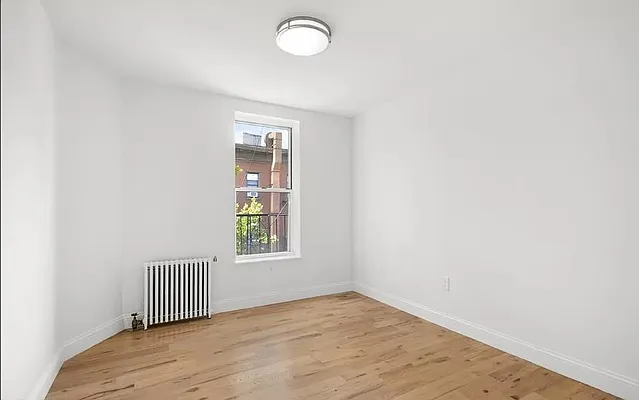 Rented by Vertical Real Estate LLC | media 29