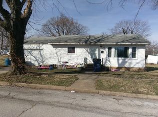 413 W 3rd St, Eldon, MO 65026