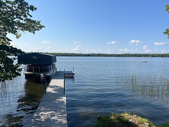 4th image of 29569 Timberwolf Rd NE