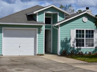 3142 Wavering Ln, Middleburg, FL 32068