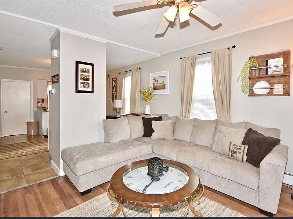 1st image of 174 Dartmouth St #1