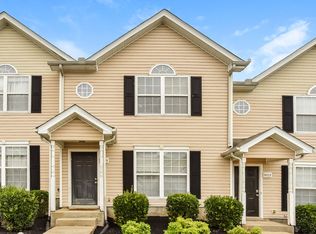 8028 Logan Dr, La Vergne, TN 37086