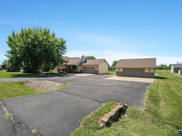 27317 Atkins Pl, Tea, SD 57064