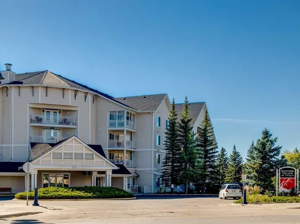 305 N 1st Ave NW #101, Airdrie, AB T4B 2M5