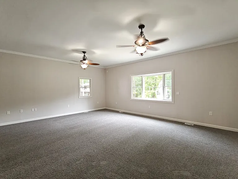 252 Terry Ln — Photo 10