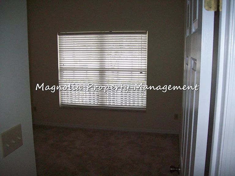 1322 Carlson Dr — Photo 8