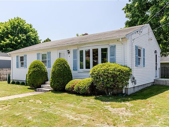 2nd image of 4 Halsey Dr