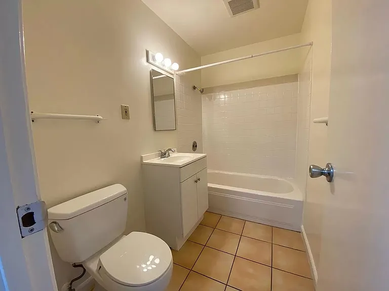 3138 California St #2 — Photo 7