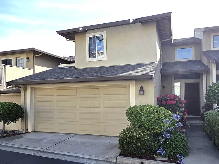 21933 Nugget Canyon Dr — Photo 1
