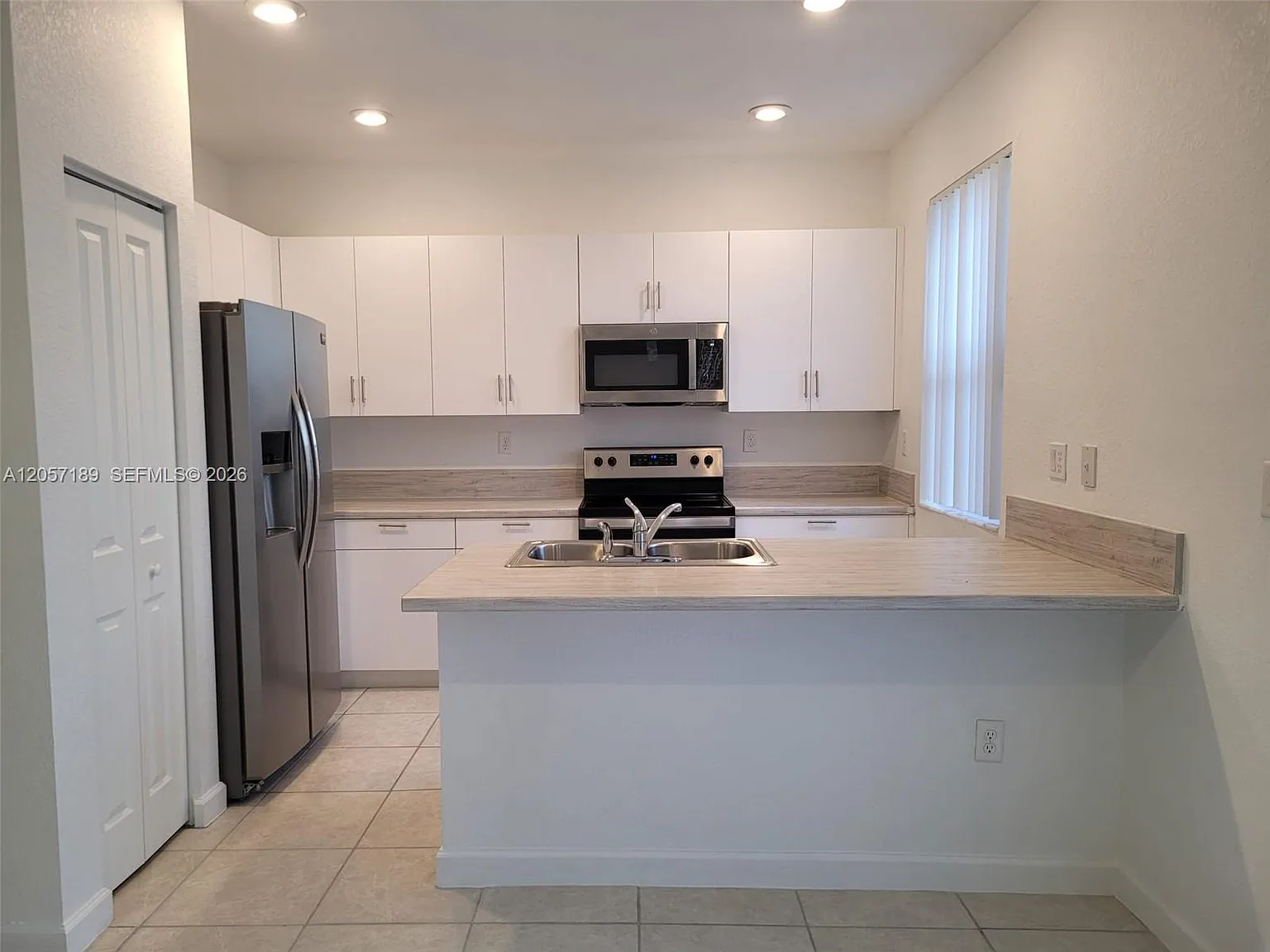 Keys Gate Residential — Photo 4
