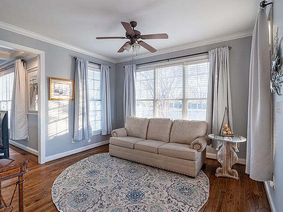 5th image of 1005 Turner Meadow Dr