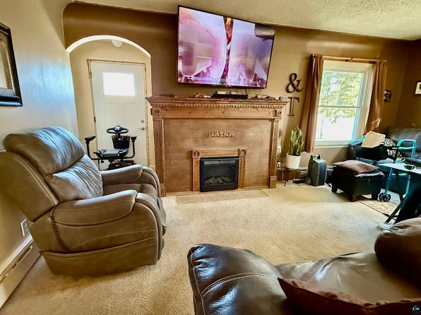 1931 12th Ave E, Hibbing, MN 55746