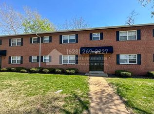 438 San Juan Dr APT D, Saint Charles, MO 63303