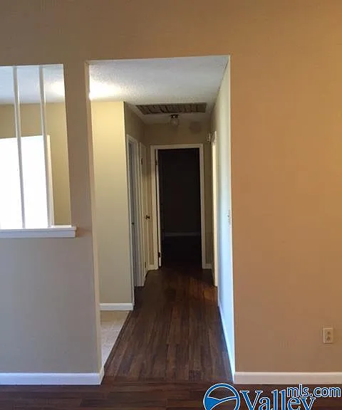1027 Sharpsburg Dr SE — Photo 8
