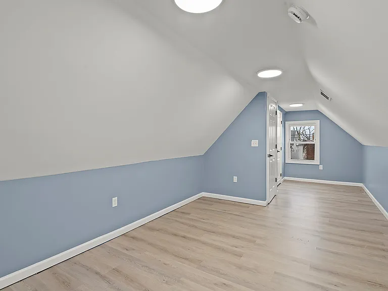 275 Clinton Pl — Photo 12