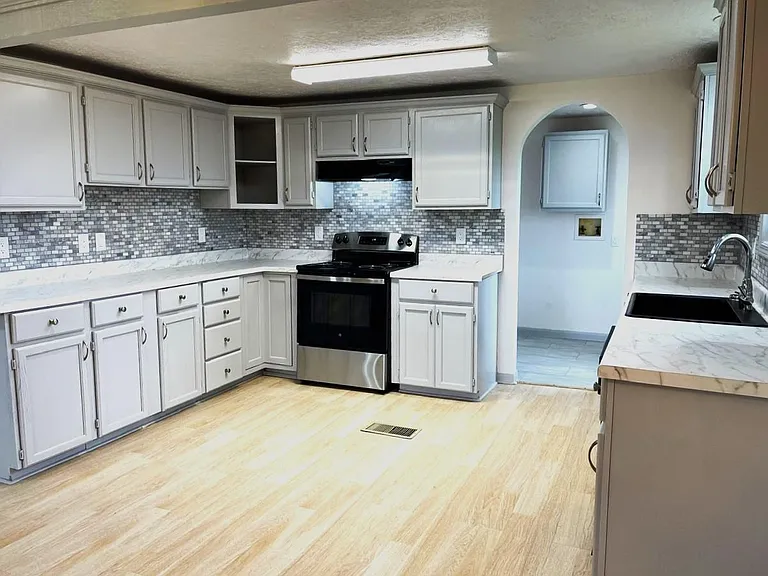 6085 Adams Flat Rd #B — Photo 5