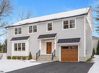 28 North St, Ramsey, NJ 07446