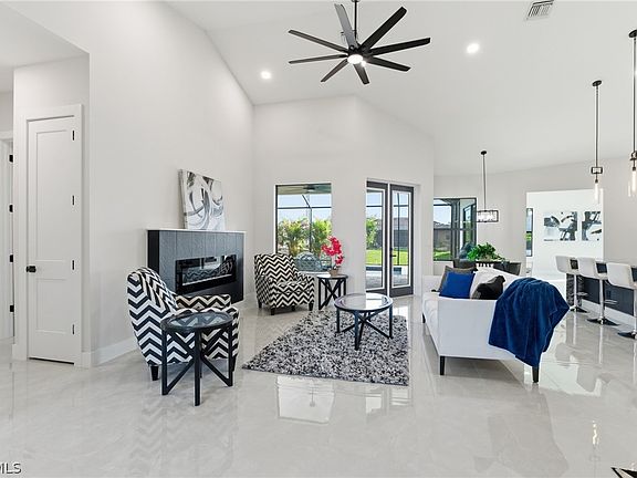 4th image of 2000 SW 30th Terrace Cpe