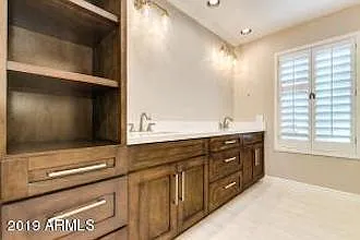 7176 N Via De Amigos — Photo 8