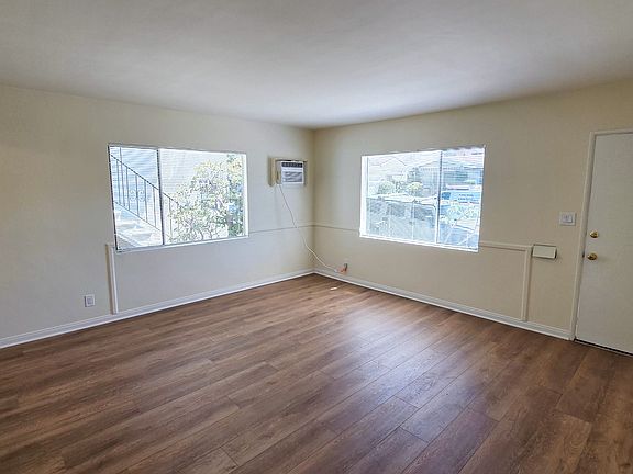3rd image of 5857 Comstock Ave #51