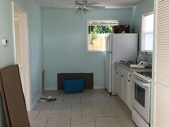 3rd image of 2032 S Daytona Ave #B