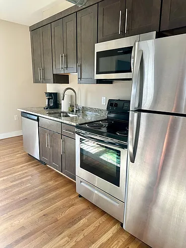 604 Saint James St Photo 1
