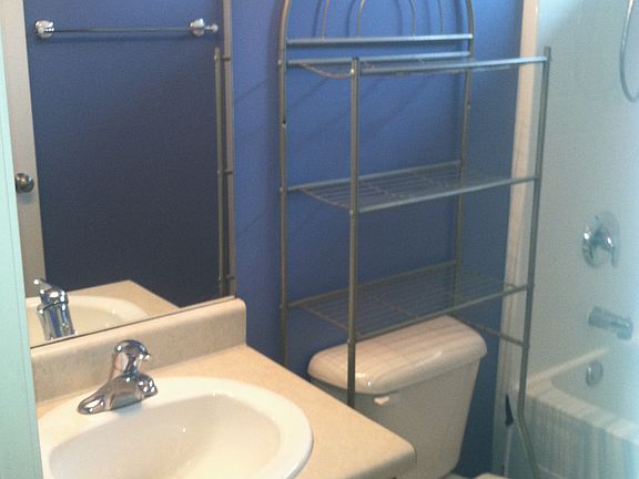 4th image of 142 Arbor Village Dr