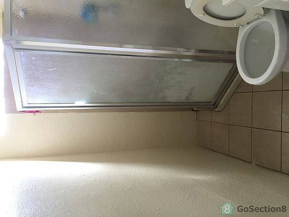 3rd image of 530 W 75th St