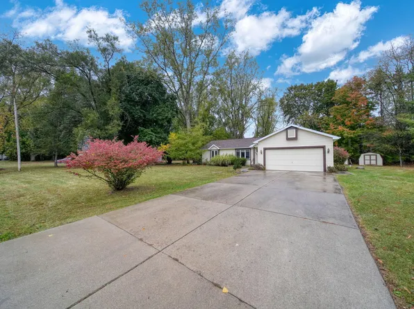 1884 Glenshire Dr, Jackson, MI 49201