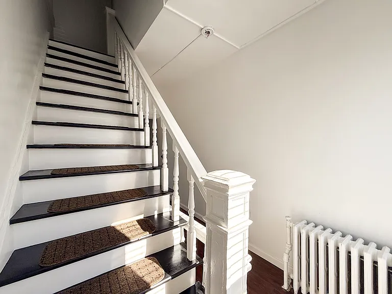 243 Lincoln Ave #3 — Photo 32