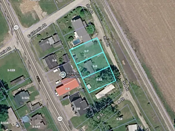 80 Railroad St, Mason, WV 25260