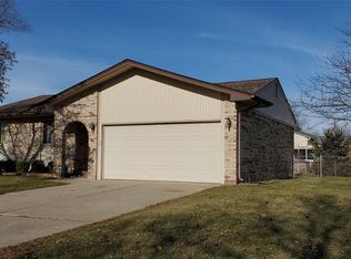 41535 Harvard Dr, Sterling Heights, MI 48313