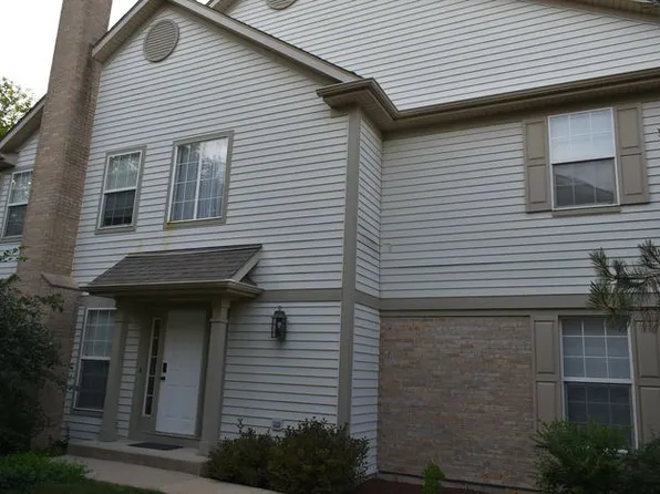 2148 Yale Cir, Hoffman Estates, IL 60192