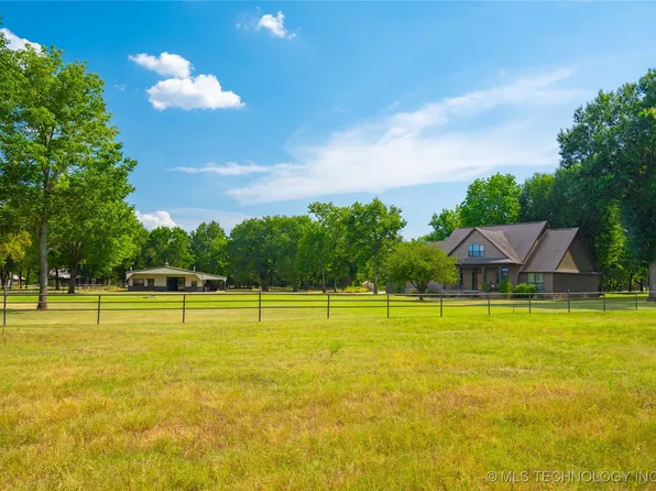 21540 E State Highway 31, Quinton, OK 74561