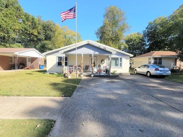 207 Cleveland St, Martin, TN 38237