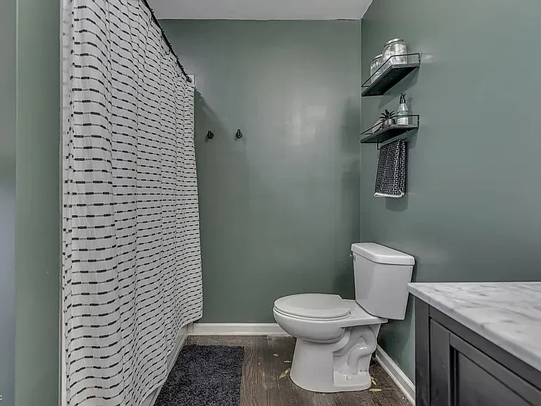818 Parkway Ave — Photo 25