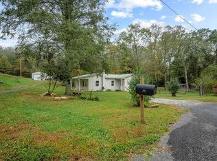 487 Dry Twig Rd, Laurel Fork, VA 24352