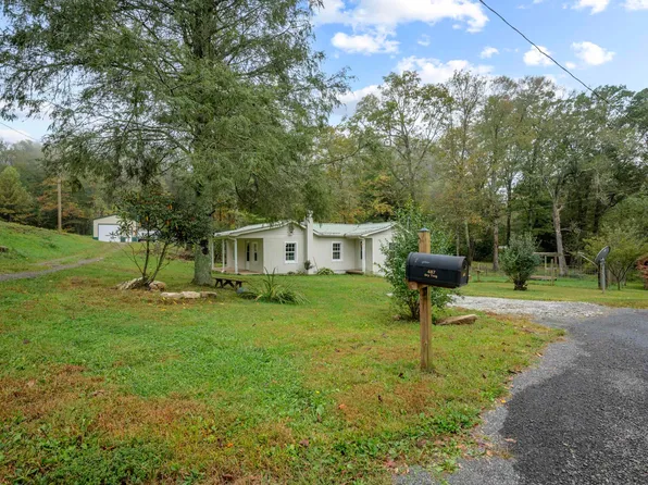 487 Dry Twig Rd, Laurel Fork, VA 24352