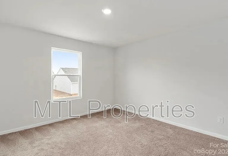 1629 Nia Rd — Photo 11