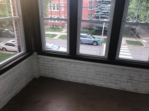 3rd image of 2242 W Berteau Ave #2