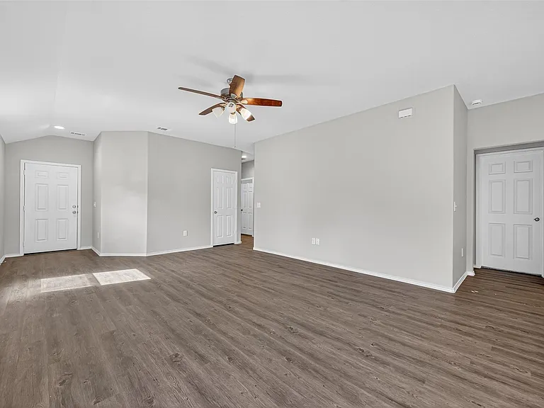 15171 Willow Tree Ln — Photo 12