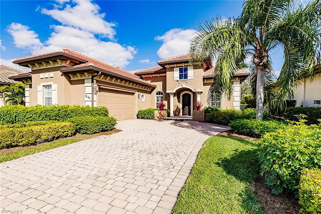 3 bed, 2.0 bath, 2738 sqft, $12,000 — Photo 2