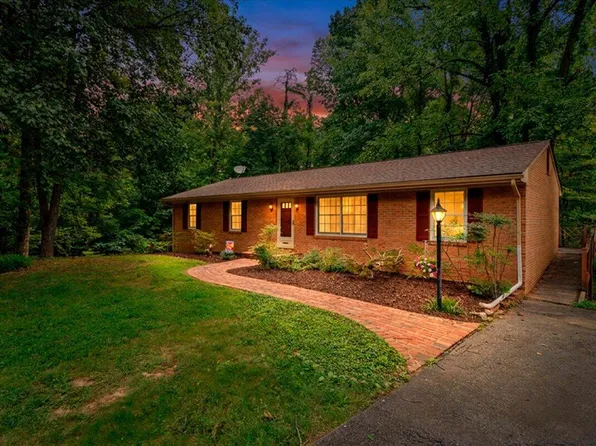 36 Cedarbrook Ln, Blue Ridge, VA 24064