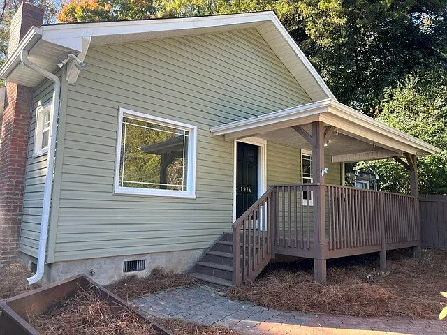 3 bed, $1,550 — Photo 1