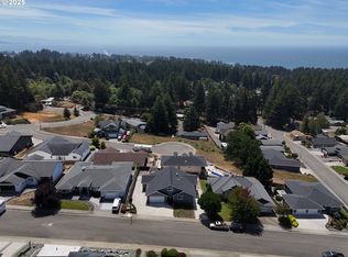 7175 Vista Ridge Dr, Brookings, OR 97415