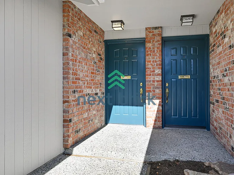 100 108th Ave SE #BELLEVUE 100 — Photo 3