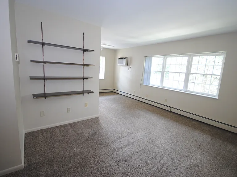 512 N Ashley St — Photo 18